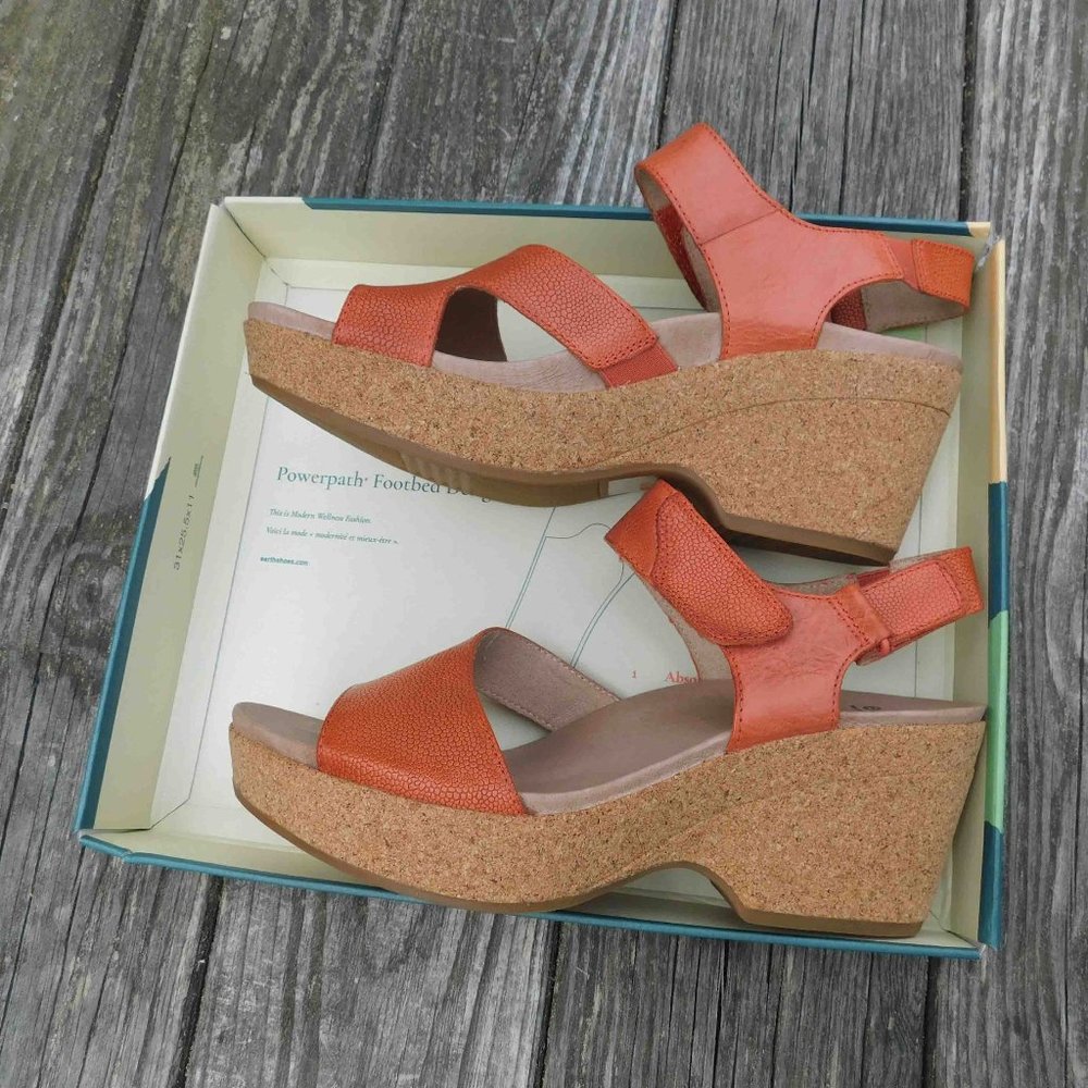 Earth Sz-9 Cork Platform Comfort Sandals NWB